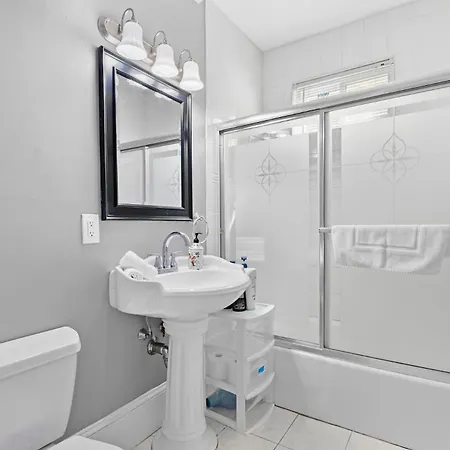 Spacious Apartments Near Ashmont - Evonify Stays Boston Exterior foto