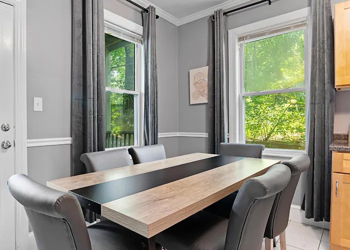 Spacious Apartments Near Ashmont - Evonify Stays