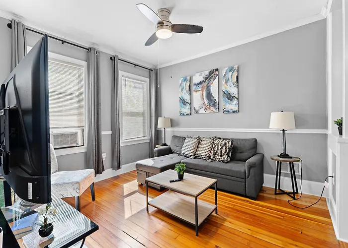Spacious Apartments Near Ashmont - Evonify Stays