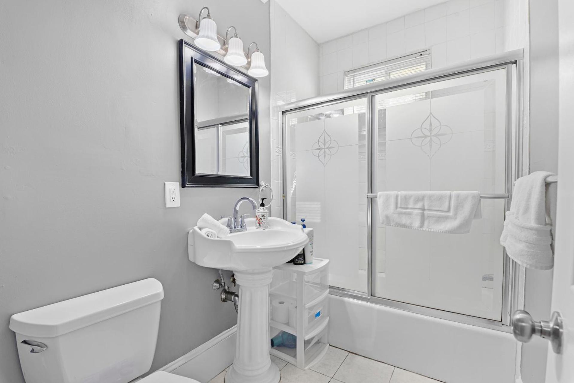 Spacious Near Ashmont - Evonify