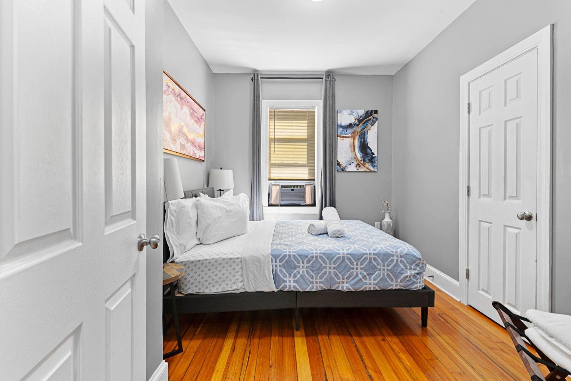 Spacious Near Ashmont - Evonify Apartment *